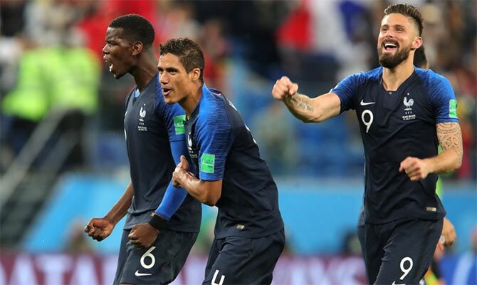 Francia celebrando