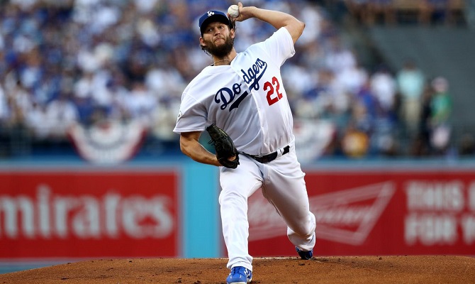 Clayton Kershaw busca ayudar a los Dodgers a superar a los Cardenales.
