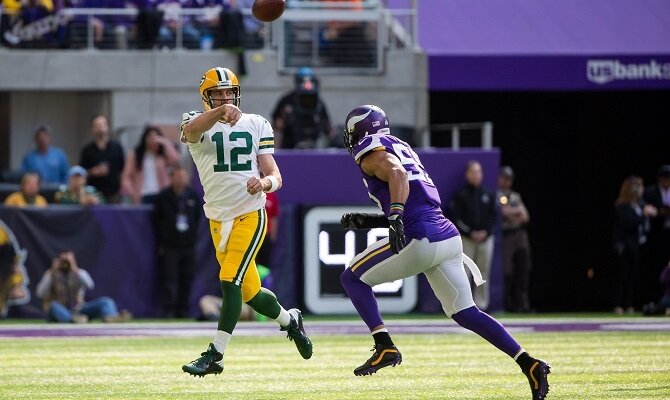 Aaron Rodgers y los Empacadores buscan la revancha ante Minnesota.