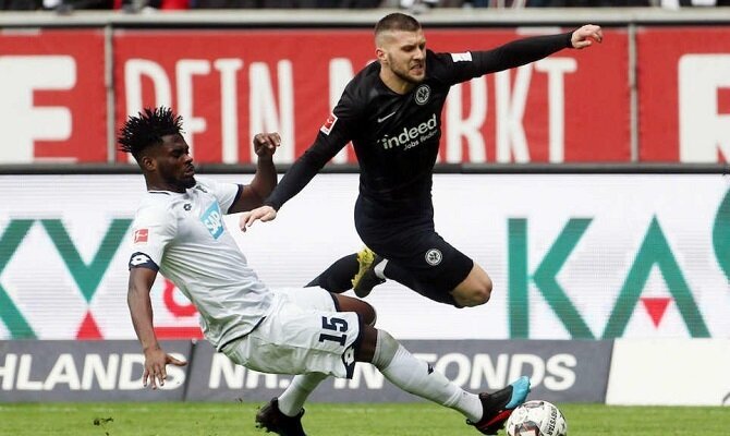 El Eintracht Frankfurt quiere mantener el paso sin mancha en 2019 anta el Inter.