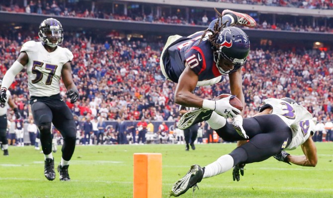 Los Texanos de Houston buscan romper el buen paso de los Cuervos de Baltimore