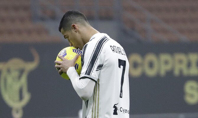 Cristiano Ronaldo es el máximo goleador de la Juve esta semana y se prepara para el Porto vs Juventus.