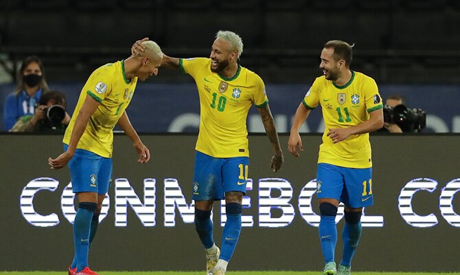 Imagen de Neymar y Richarlison celebrando un gol. Cuotas 4º jornada de la Copa América 2021.