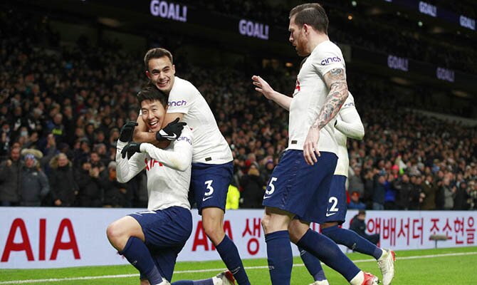 Heung-Min Son celebrando un gol. Su próximo partido de Premier League Leicester City vs Tottenham.