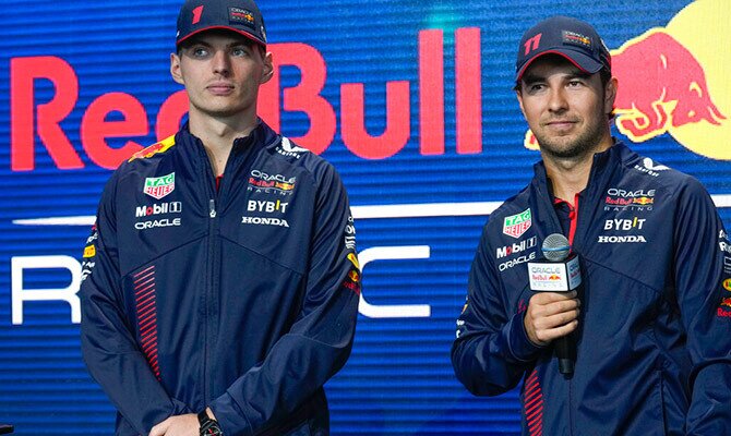 Max Verstappen y Sergio Pérez en la presentación de Red Bull para 2023