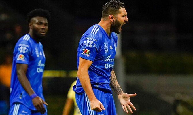 Andre Pierre Gignac de Tigres reclama una decision arbitral
