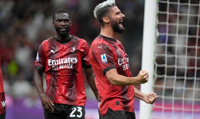 Olivier Giroud festeja un gol del Milan por la Serie A 2023-2024