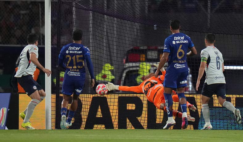 Pumas vs Cruz Azul: Momios para ver quién termina la sequía de títulos en Liga MX