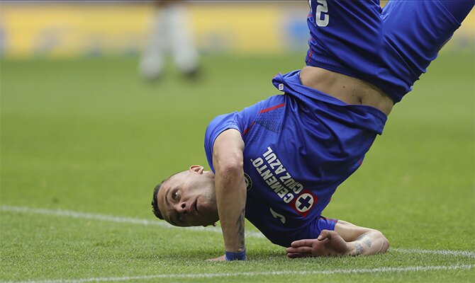 Jonathan Rodríguez buscará anotar en el Clásico Joven de la Liga Mx. Cuotas América vs Cruz Azul.