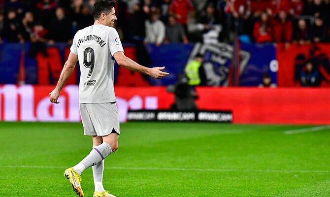 Robert Lewandowski del Barcelona luego de la victoria ante Osasuna