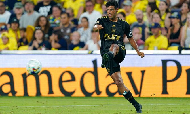 Carlos Vela en partido de LAFC en la MLS 2022