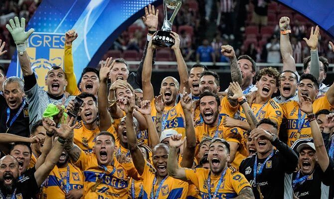 La celebracion de los futbolistas de Tigres como campeones del Clausura 2023