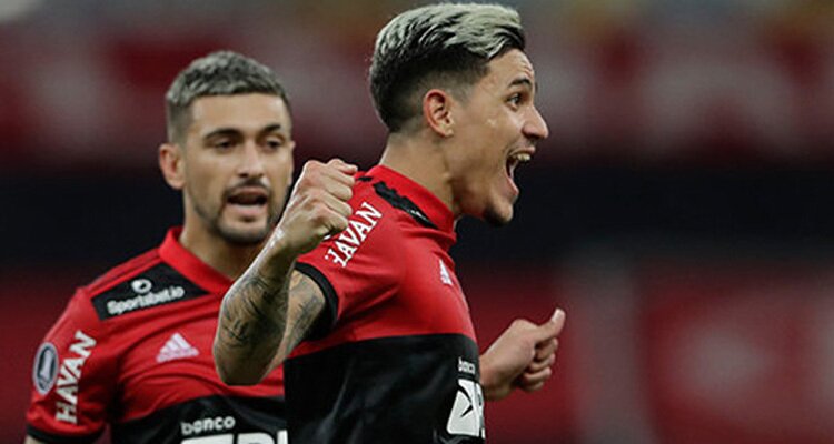Gustavo Henrique celebra un gol en la imagen. Cuotas al campeón de la Copa Libertadores 2021.