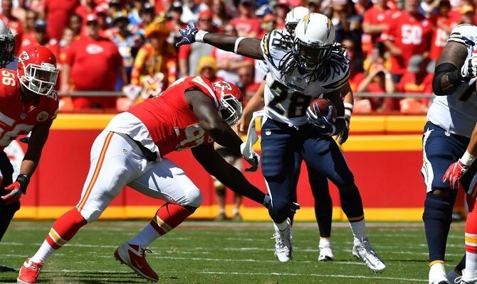 Melvin Gordon y los Cargadores esperan arrancar con una victoria.