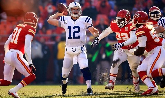 Andrew Luck y los Potros de Indianápolis buscan sorprender a los Jefes de Kansas City.